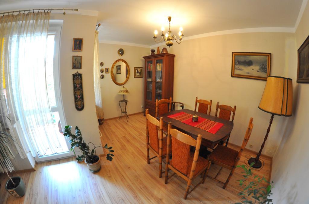 Cozy Apartment In Tarnów Εξωτερικό φωτογραφία